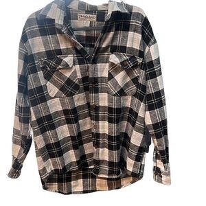 Trail's End Men's Black and White Plaid Button-Up Shirt Size Large